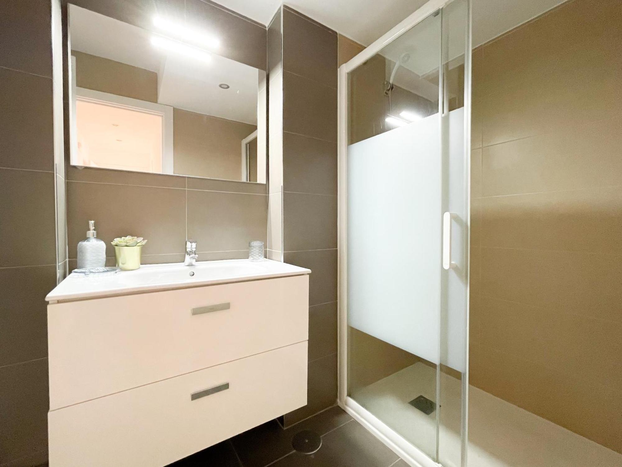 Moderno Apartamento Plz De La Merced Malaga Zewnętrze zdjęcie